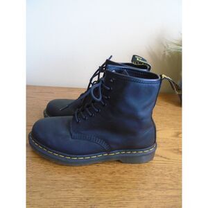 Dr Doc martens 1460 leather combat boots size 8 womens black